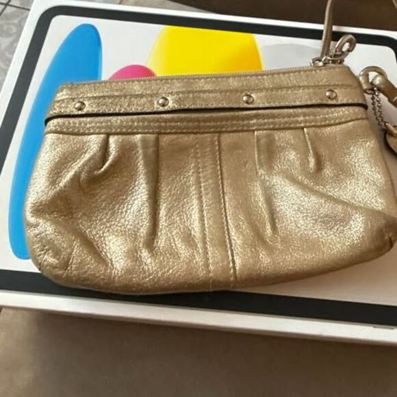 COACH Metallic Champagne Gold Leather Wristlet Ziptop w/Piston hardware detail - Picture 2 of 5